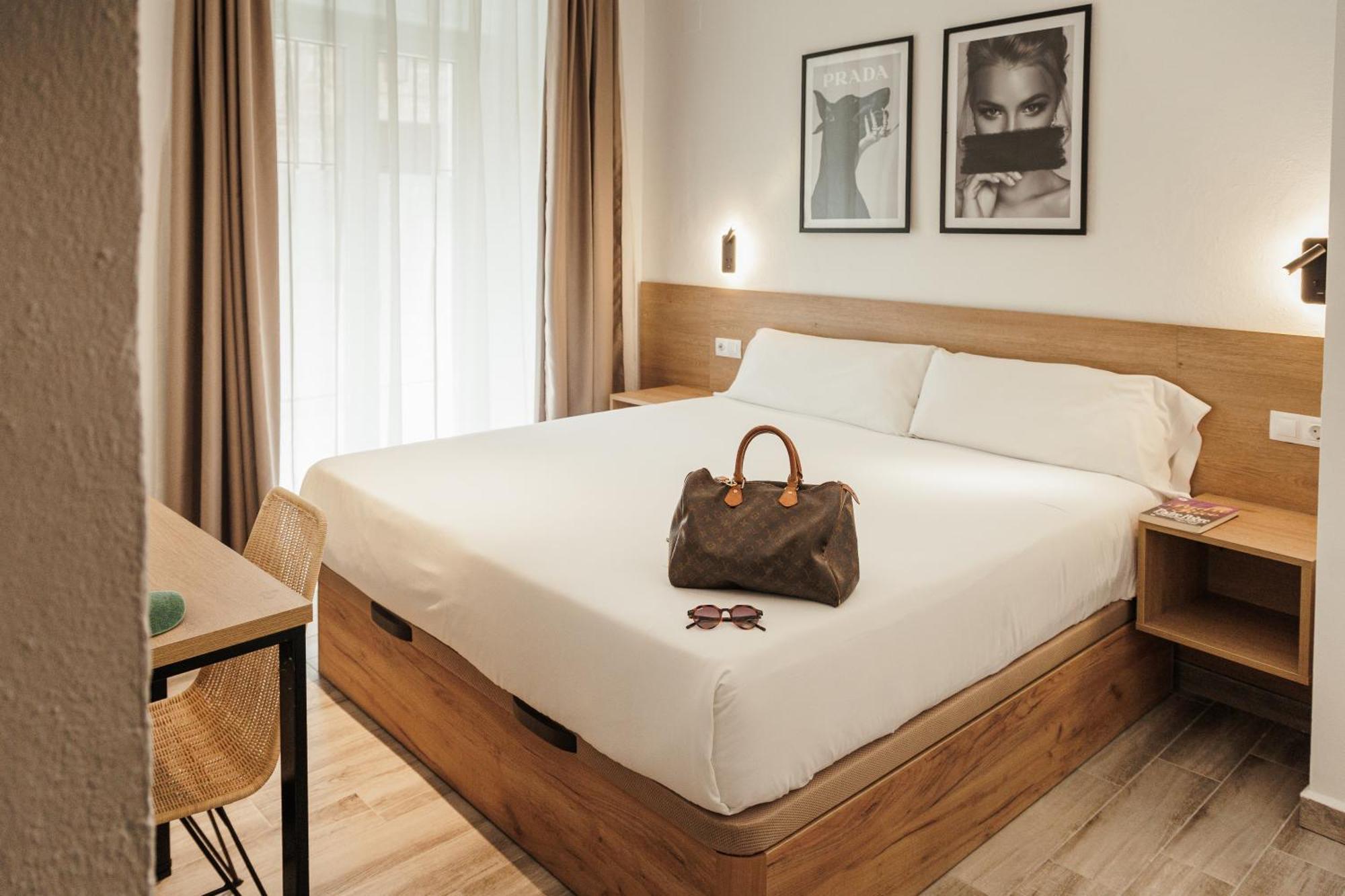 Astuto 21 Suites - Adults Only Херес-де-ла-Фронтера Экстерьер фото