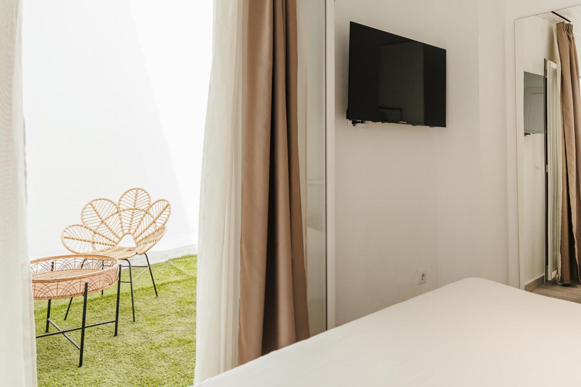 Astuto 21 Suites - Adults Only Херес-де-ла-Фронтера Экстерьер фото